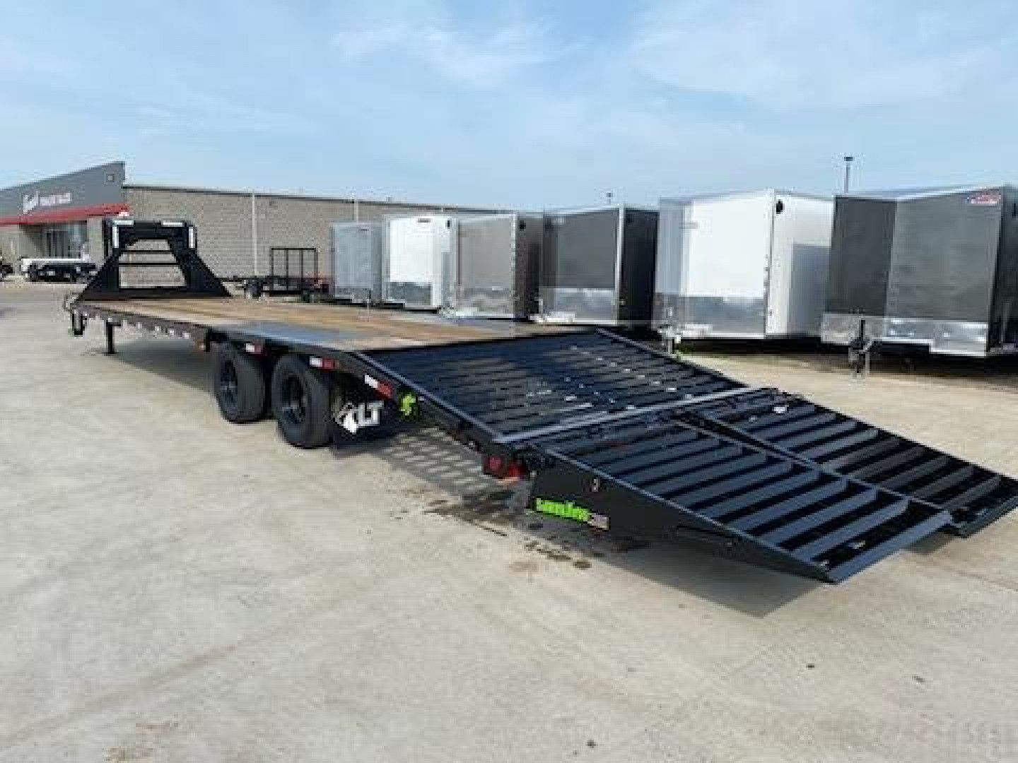 New 2024 LOAD TRAIL GP24 8.5'X30' (25'+5') WITH MAX RAMPS