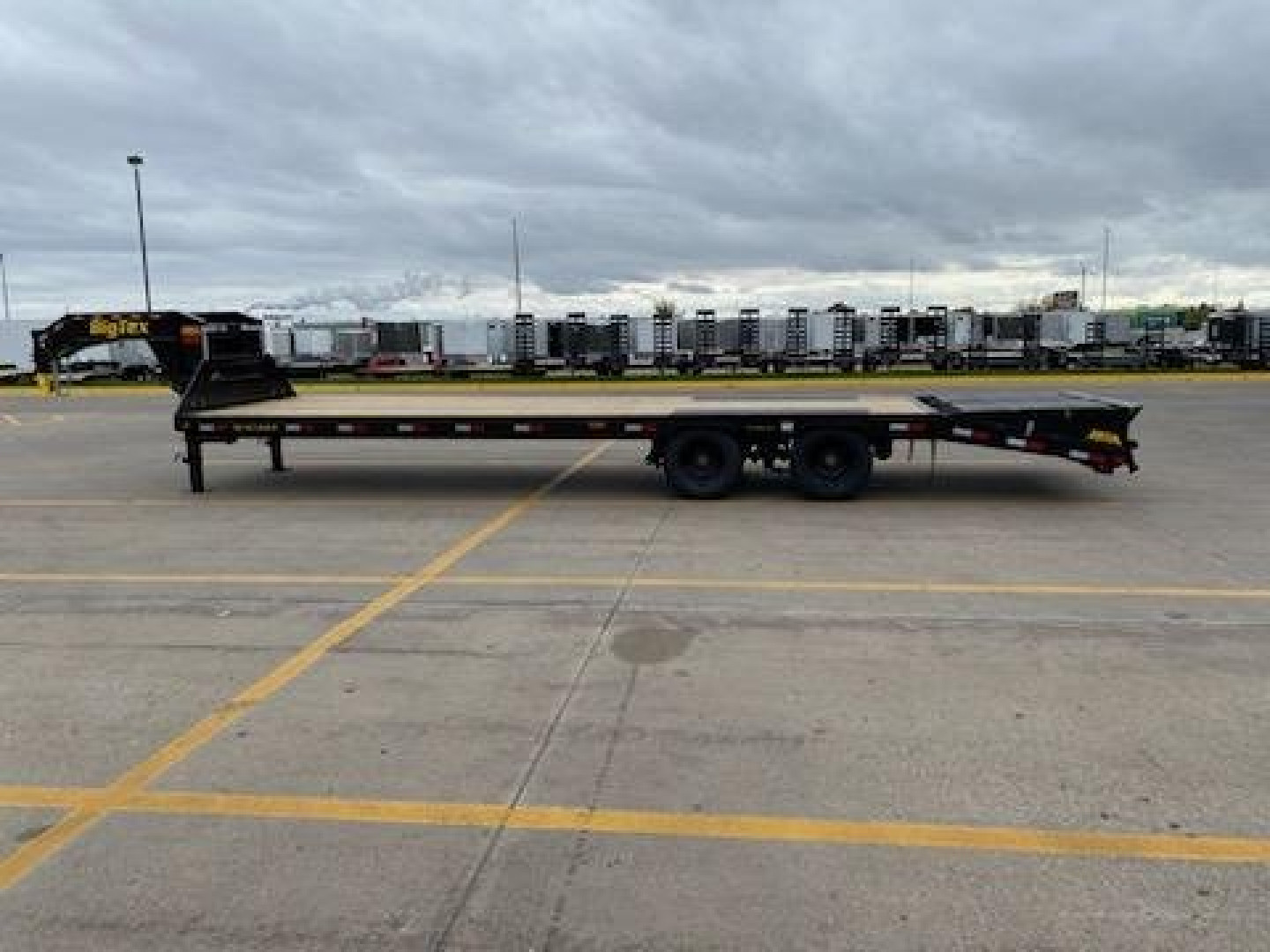 New 2025 BIG TEX TRAILERS 25GN-30D5A-MRBK Gooseneck Bodies