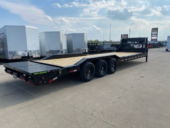 New 2024 LOAD TRAIL GC21K 102"X30' WITH DRIVE OVER FENDERS AND MAX RAMPS