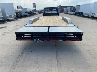 New 2024 LOAD TRAIL GC21K 102"X30' WITH DRIVE OVER FENDERS AND MAX RAMPS