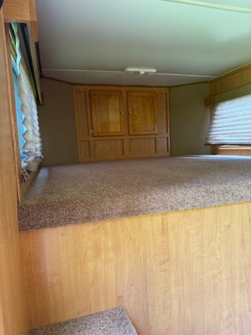 Used 1999 Sundowner Sundowner Valuelite Horse Trailer