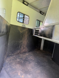 Used 1999 Sundowner Sundowner Valuelite Horse Trailer