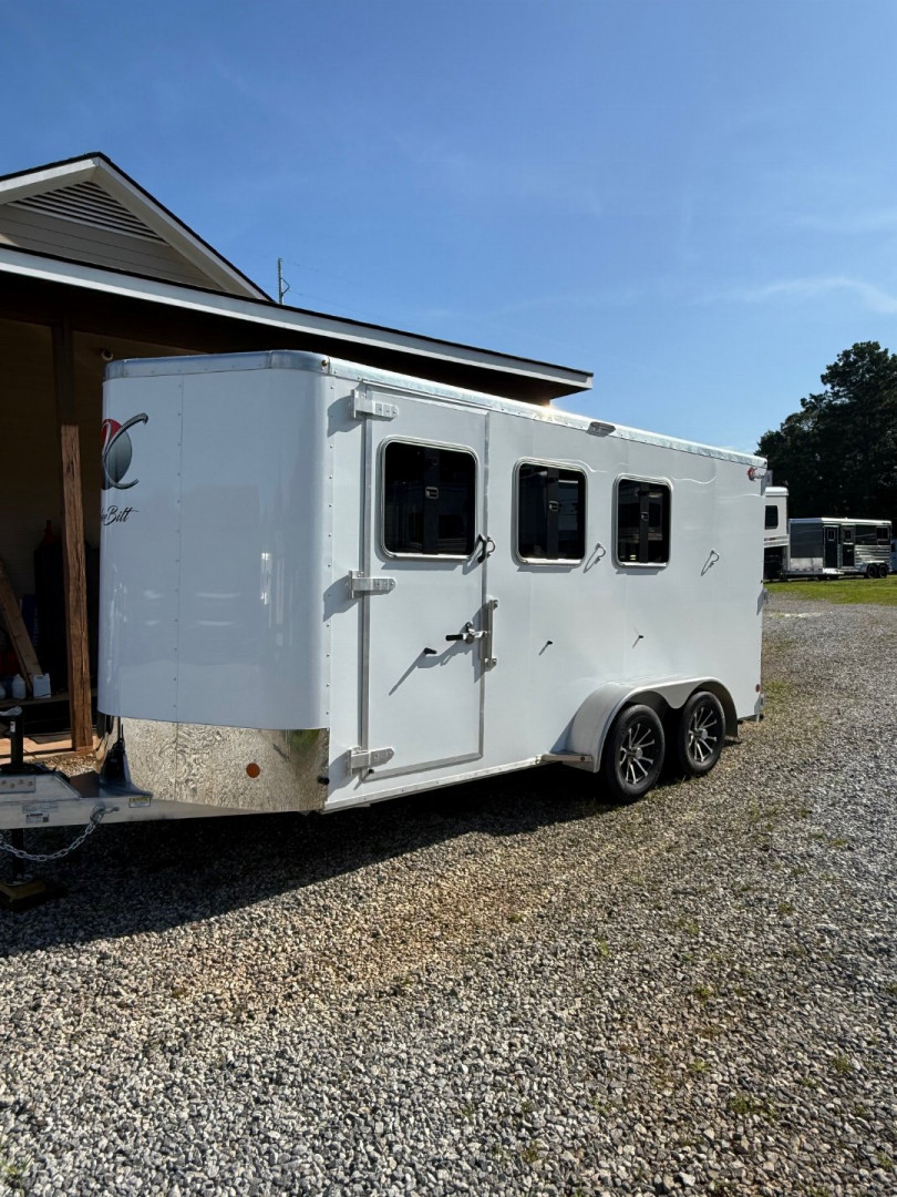 New 2026 KIEFER MANUFACTURING Kruiser 3 Horse Slant Load Bumper Pull Horse Trailer