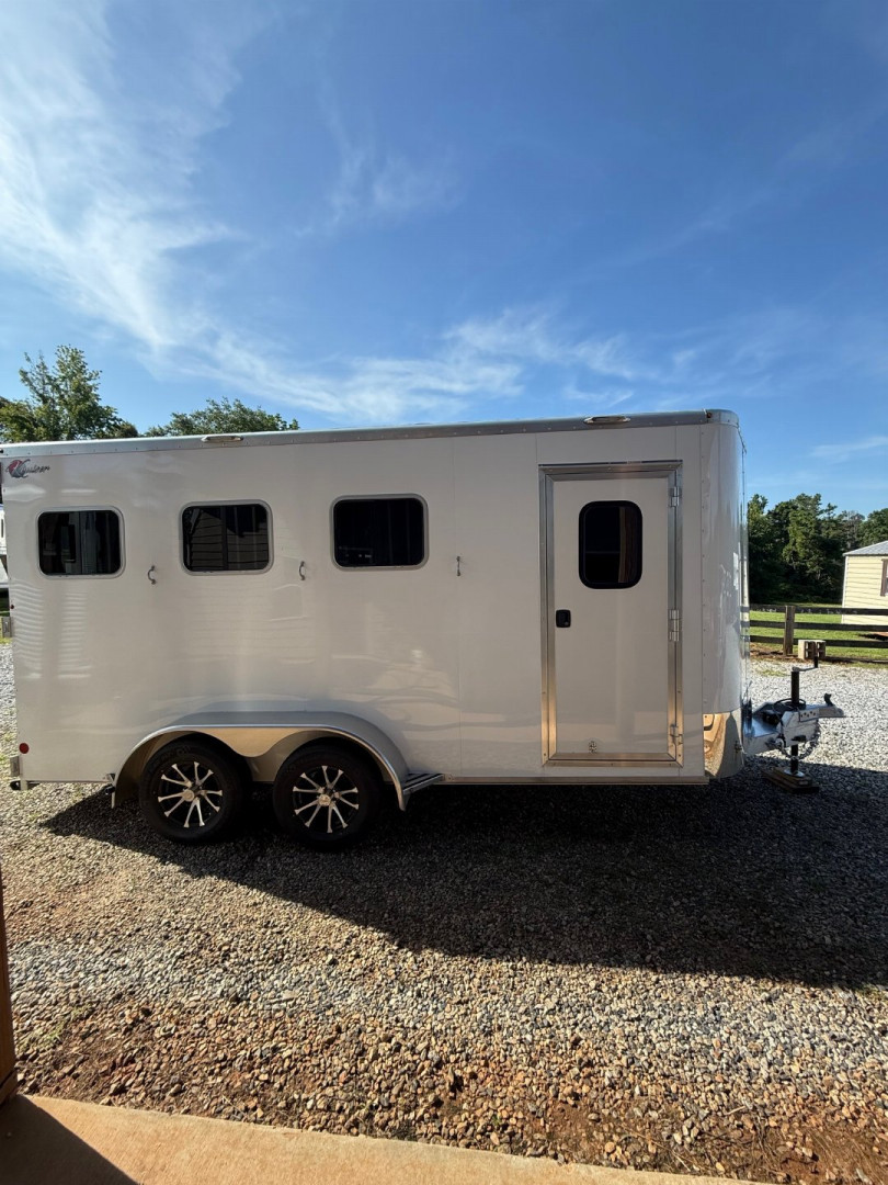 New 2026 KIEFER MANUFACTURING Kruiser 3 Horse Slant Load Bumper Pull Horse Trailer