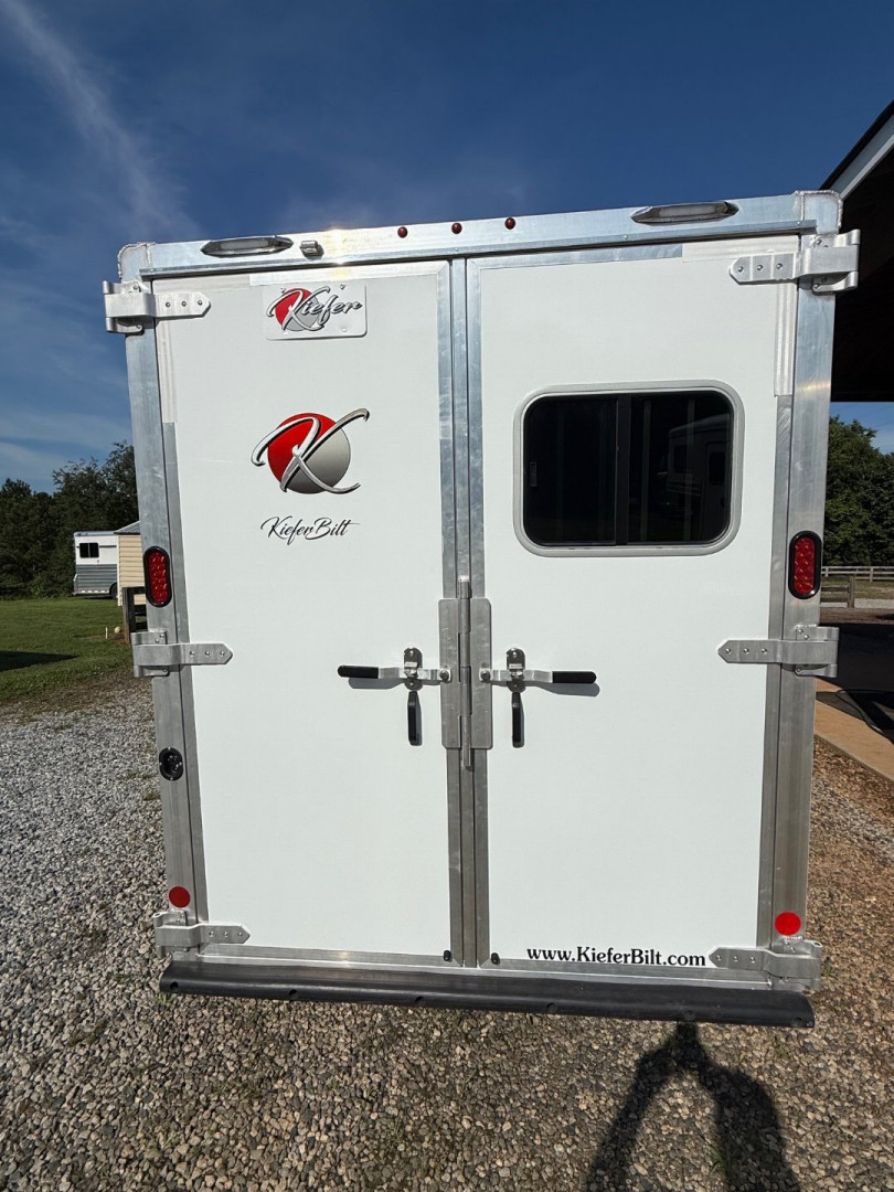 New 2026 KIEFER MANUFACTURING Kruiser 3 Horse Slant Load Bumper Pull Horse Trailer