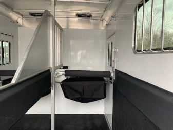 New 2025 ADAM 2 Horse Straightload JuLite Bumper Pull Horse Trailer