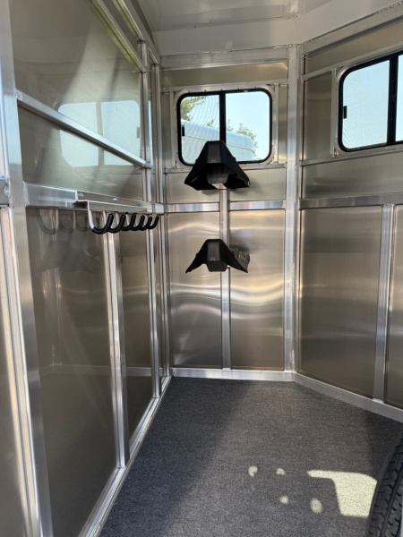 New 2026 Adam 2 Horse Straightload JuLite Bumper Pull Horse Trailer