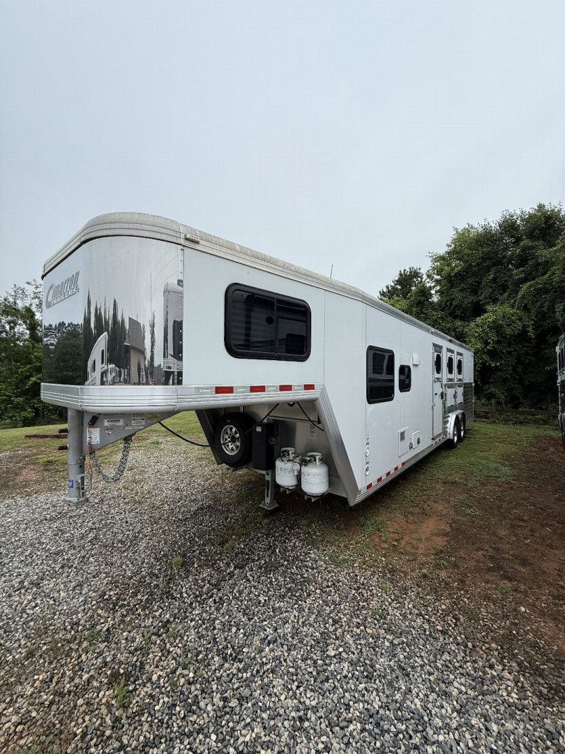 Used 2019 CIMARRON TRAILERS Norstar 3H 10' Sideload Living Quarters