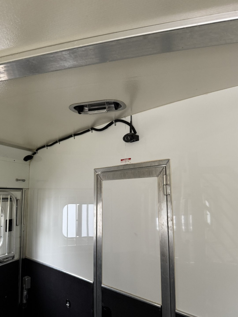Used 2019 CIMARRON TRAILERS Norstar 3H 10' Sideload Living Quarters