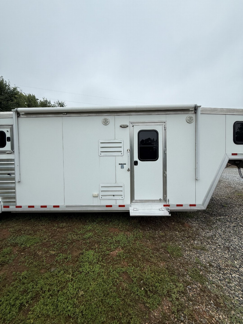 Used 2019 CIMARRON TRAILERS Norstar 3H 10' Sideload Living Quarters