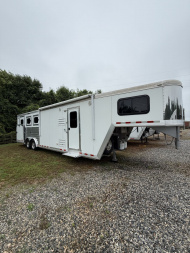 Used 2019 CIMARRON TRAILERS Norstar 3H 10' Sideload Living Quarters