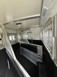 Used 2019 CIMARRON TRAILERS Norstar 3H 10' Sideload Living Quarters