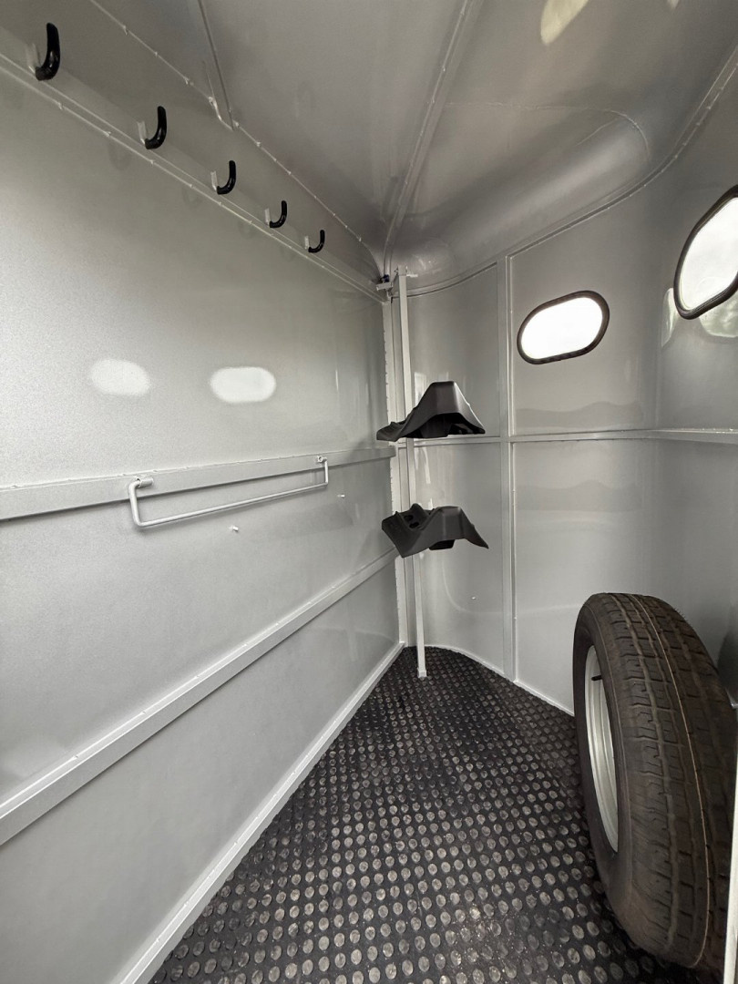 New 2026 Bee Chief 2 Horse Fully Enclosed Bumper Pull Horse Trailer