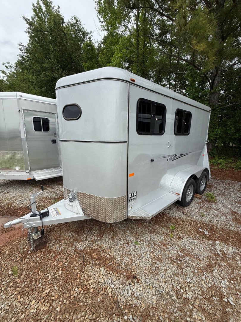 New 2026 Bee Chief 2 Horse Fully Enclosed Bumper Pull Horse Trailer