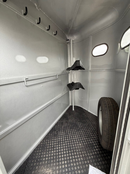 New 2026 Bee Chief 2 Horse Fully Enclosed Bumper Pull Horse Trailer