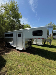 Used 2024 CIMARRON TRAILERS Norstar RTG 3 Horse slant GN Horse Trailer