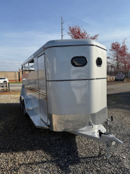 New 2025 BEE 3 Horse Slant Load BP w/Drops Horse Trailer