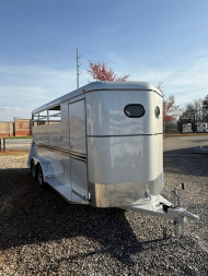 New 2025 BEE 3 Horse Slant Load BP w/Drops Horse Trailer