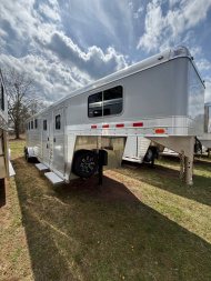 New 2026 4-Star Trailers 4 Horse Slant Side Closet Gooseneck Horse Trailer