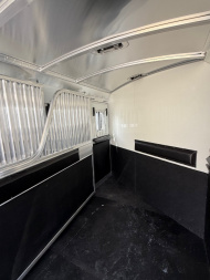 New 2026 4-Star Trailers 4 Horse Slant Side Closet Gooseneck Horse Trailer