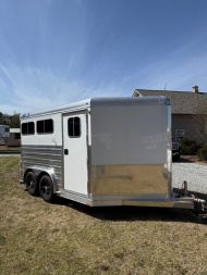 Used 2023 4-STAR 2 Horse Slant Load Bumper Pull Horse Trailer w/Mangers