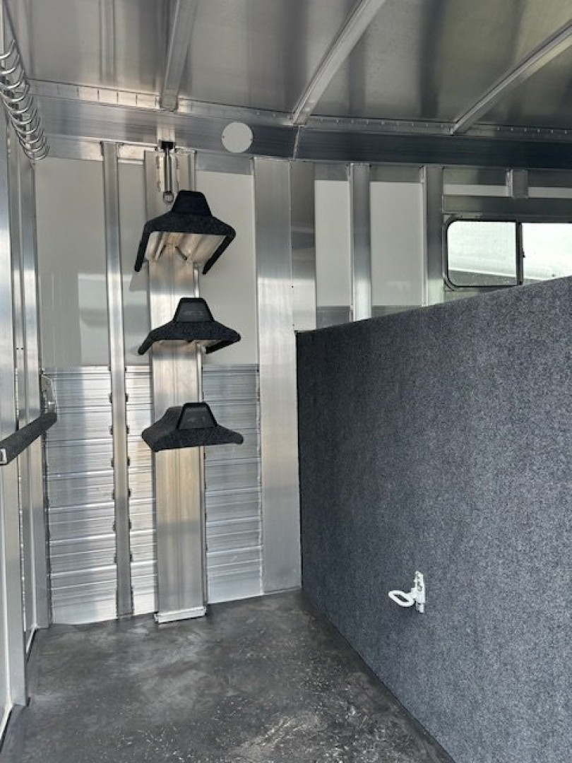 New 2026 4-STAR TRAILERS 2+1 Gooseneck Horse Trailer