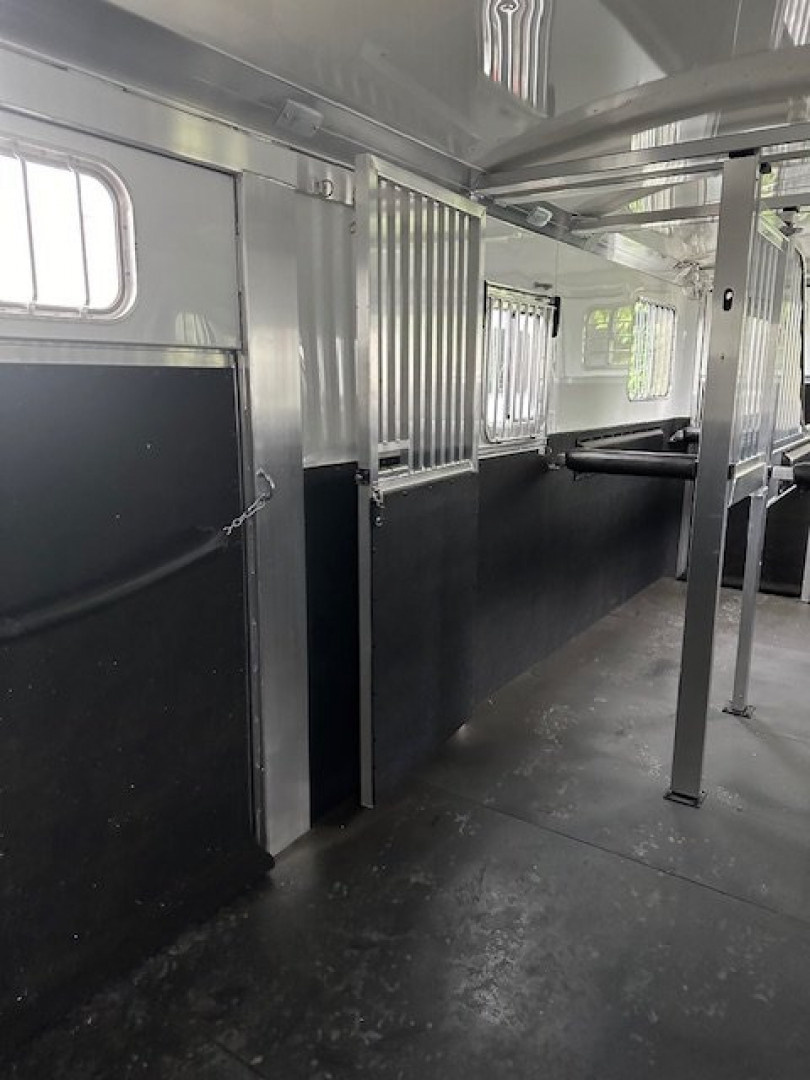 New 2026 4-STAR TRAILERS 2+1 Gooseneck Horse Trailer