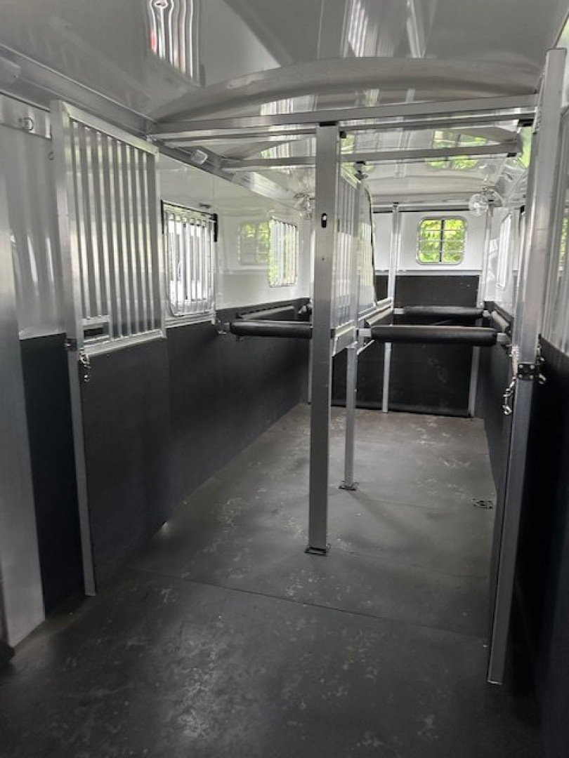New 2026 4-STAR TRAILERS 2+1 Gooseneck Horse Trailer