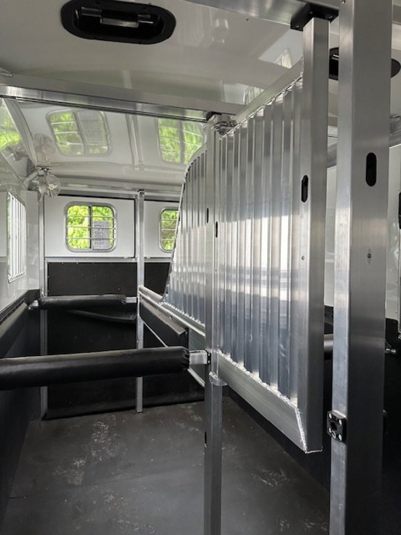 New 2026 4-STAR TRAILERS 2+1 Gooseneck Horse Trailer