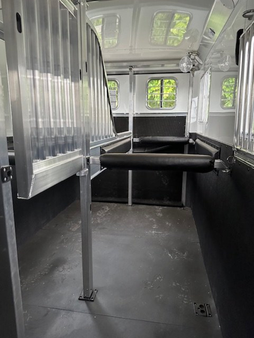 New 2026 4-STAR TRAILERS 2+1 Gooseneck Horse Trailer