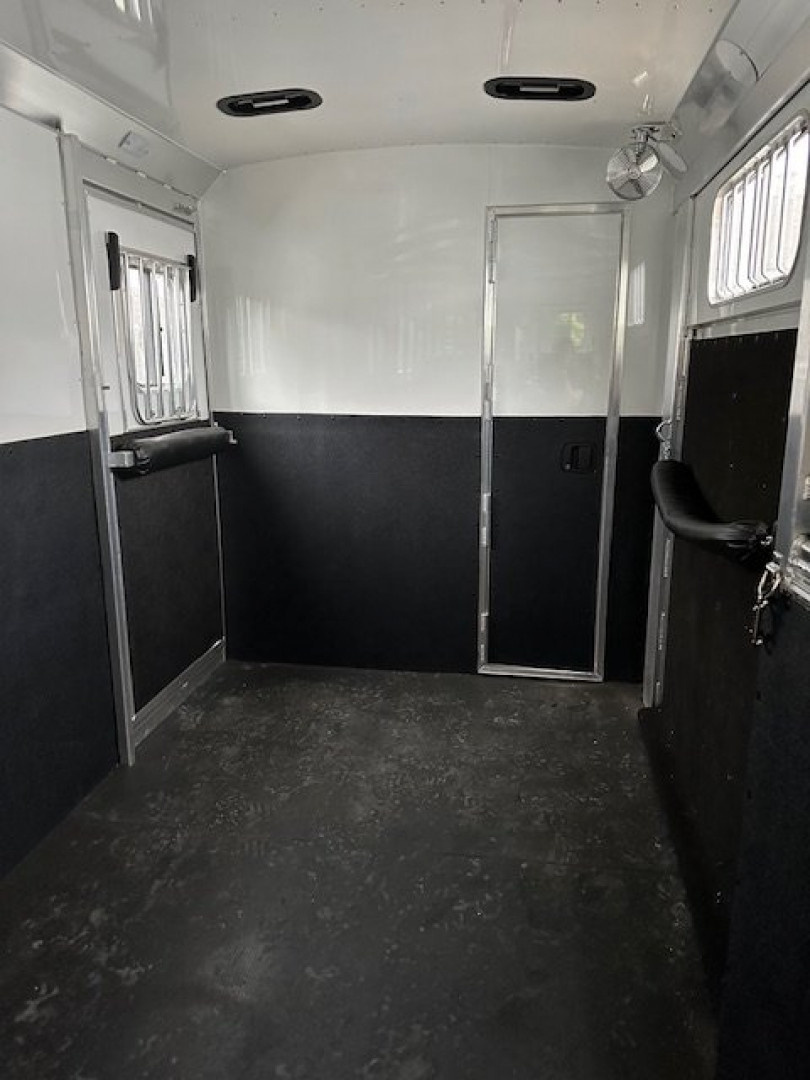 New 2026 4-STAR TRAILERS 2+1 Gooseneck Horse Trailer