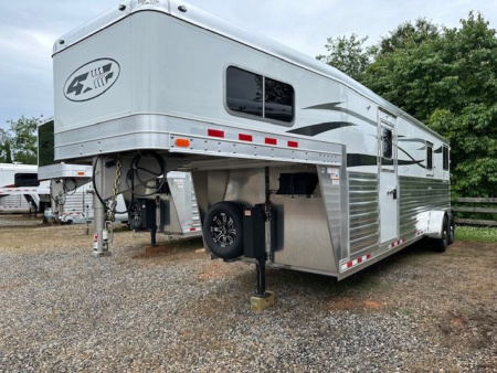 New 2026 4-STAR TRAILERS 2+1 Gooseneck Horse Trailer