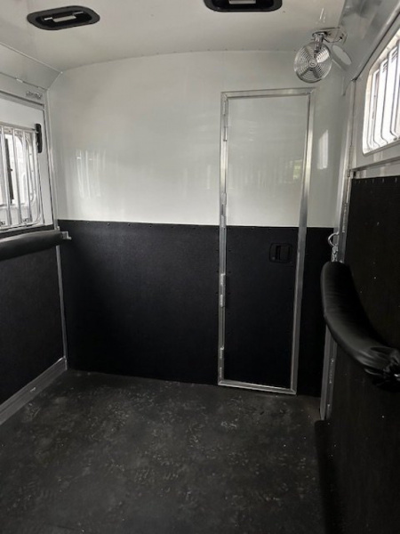 New 2026 4-STAR TRAILERS 2+1 Gooseneck Horse Trailer