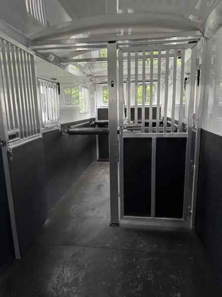 New 2026 4-STAR TRAILERS 2+1 Gooseneck Horse Trailer