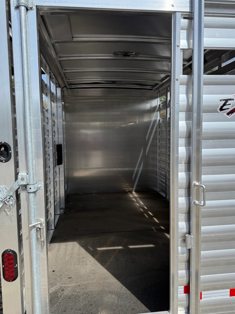 New 2026 Exiss Trailers Express 616 Horse Trailer