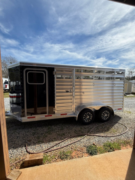 New 2026 Exiss Trailers Express 616 Horse Trailer
