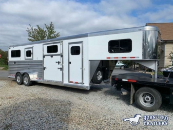New 2026 Cimarron Trailers Norstar 2+1 Horse Trailer