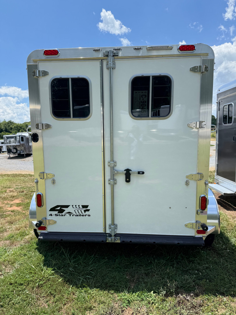 New 2026 4-STAR TRAILERS 2 Horse Slant Load Bumper Pull - White Exterior