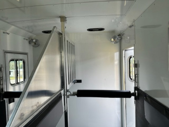 New 2025 ADAM 2 Horse Straightload JuLite Bumper Pull Horse Trailer