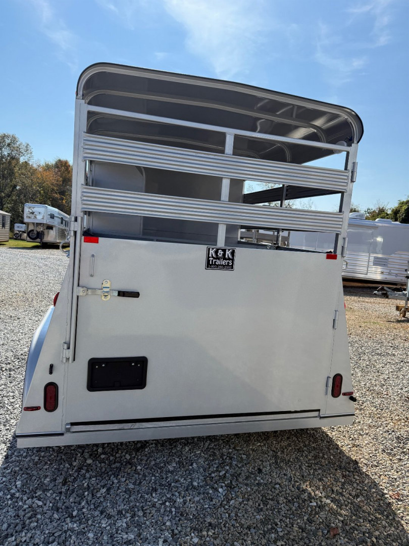 New 2025 Bee 2 Horse Trailer - Slant