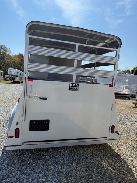 New 2025 Bee 2 Horse Trailer - Slant