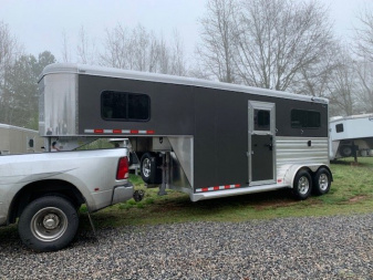 New 2026 CIMARRON Norstar 2 Horse Straight load Gooseneck Horse Trailer