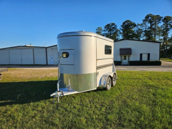 New 2025 BEE Wrangler 2 Horse Straight Load BP Horse Trailer