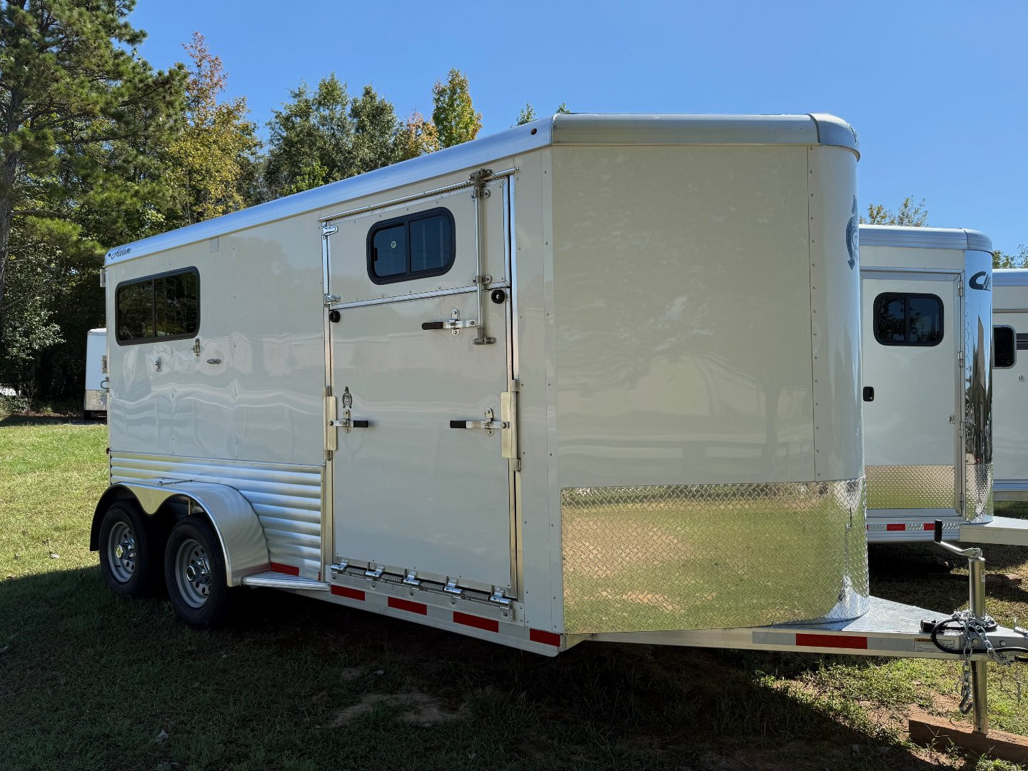 New 2025 ADAM 2 Horse Straightload JuLite Side Ramp Bumper Pull