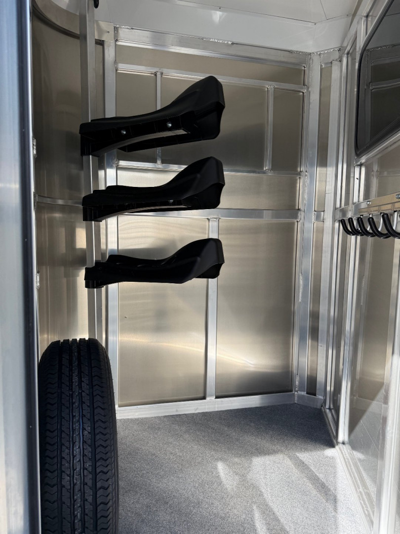 New 2025 ADAM 2 Horse Straightload JuLite Side Ramp Bumper Pull