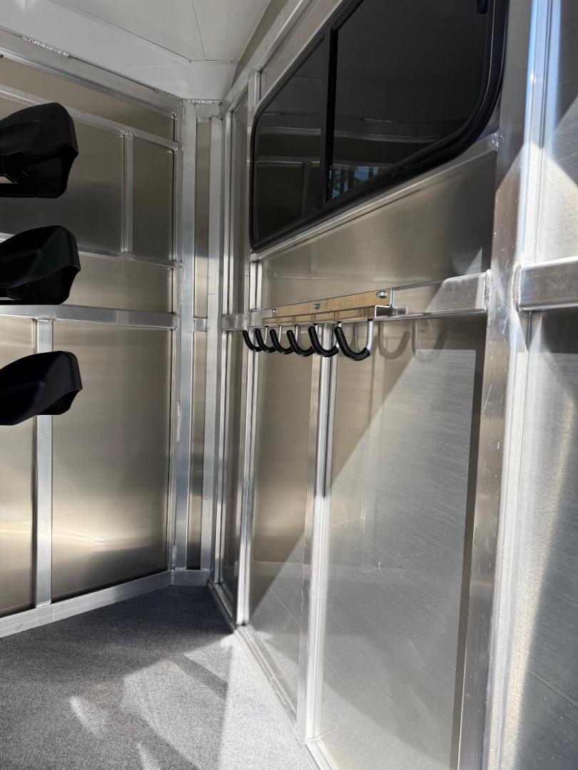 New 2025 ADAM 2 Horse Straightload JuLite Side Ramp Bumper Pull