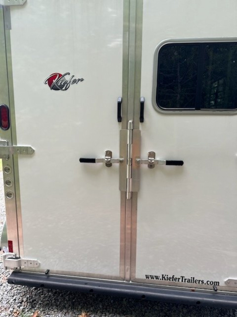 New 2026 Kiefer Manufacturing Kruiser 2 Horse Slant Load Bumper Pull Horse Trailer