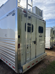 New 2025 CIMARRON Norstar 3 horse rear side load 14'6 Signature quarters Living Quarters