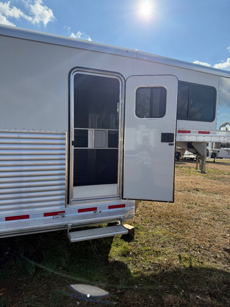 New 2025 ADAM Custom Coach 4 Horse Head to Head Horse Trailer
