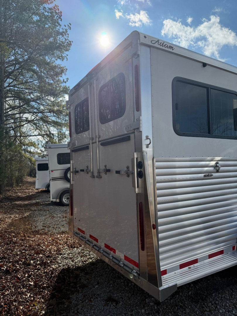 New 2025 ADAM Custom Coach 4 Horse Head to Head Horse Trailer